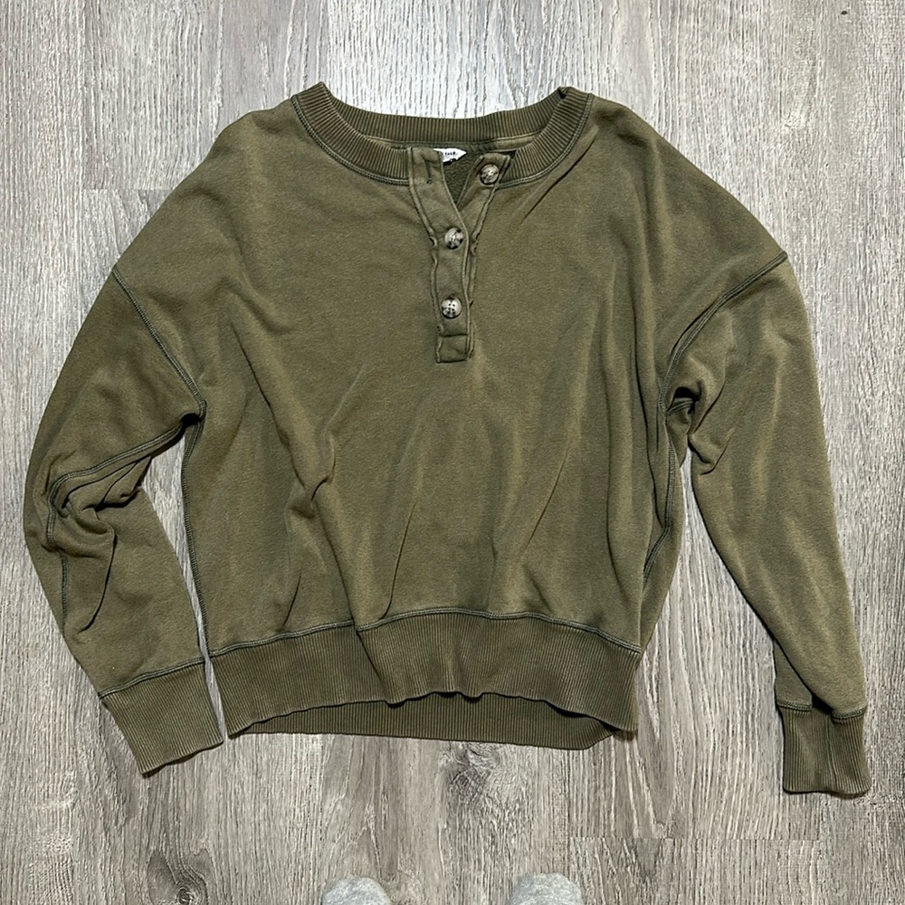 American Eagle button crew sweatshirt